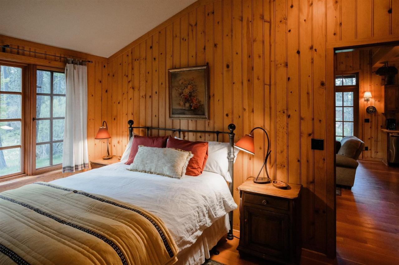 Lake Creek Lodge Camp Sherman エクステリア 写真