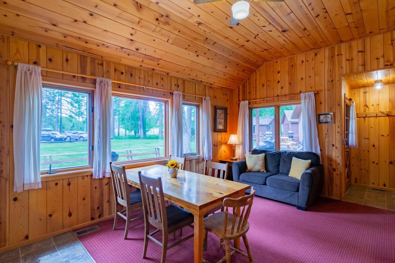 Lake Creek Lodge Camp Sherman エクステリア 写真