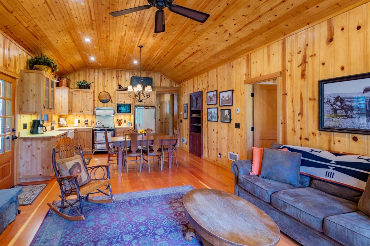 Lake Creek Lodge Camp Sherman エクステリア 写真