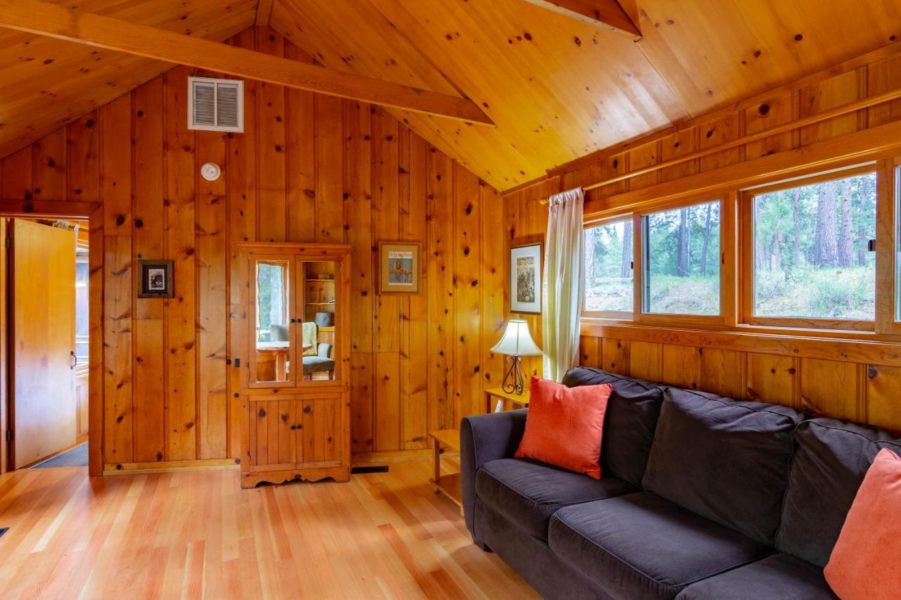 Lake Creek Lodge Camp Sherman エクステリア 写真
