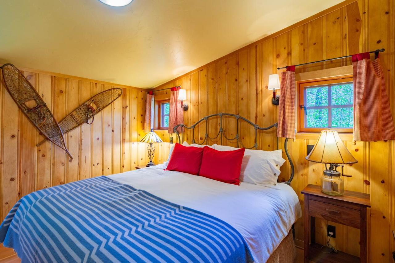 Lake Creek Lodge Camp Sherman エクステリア 写真