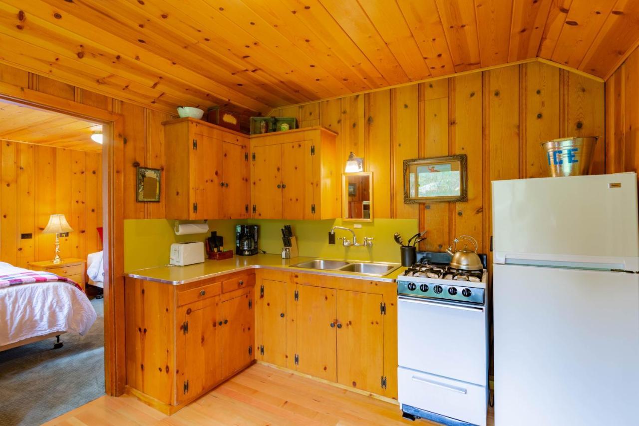 Lake Creek Lodge Camp Sherman エクステリア 写真
